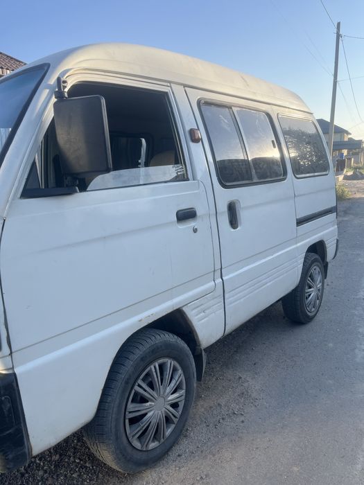 Daewoo Damas.