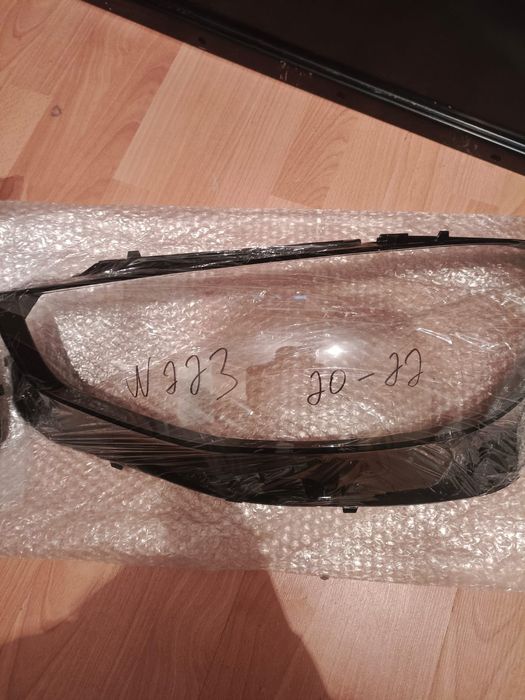 Стекло фара Мерседес W223