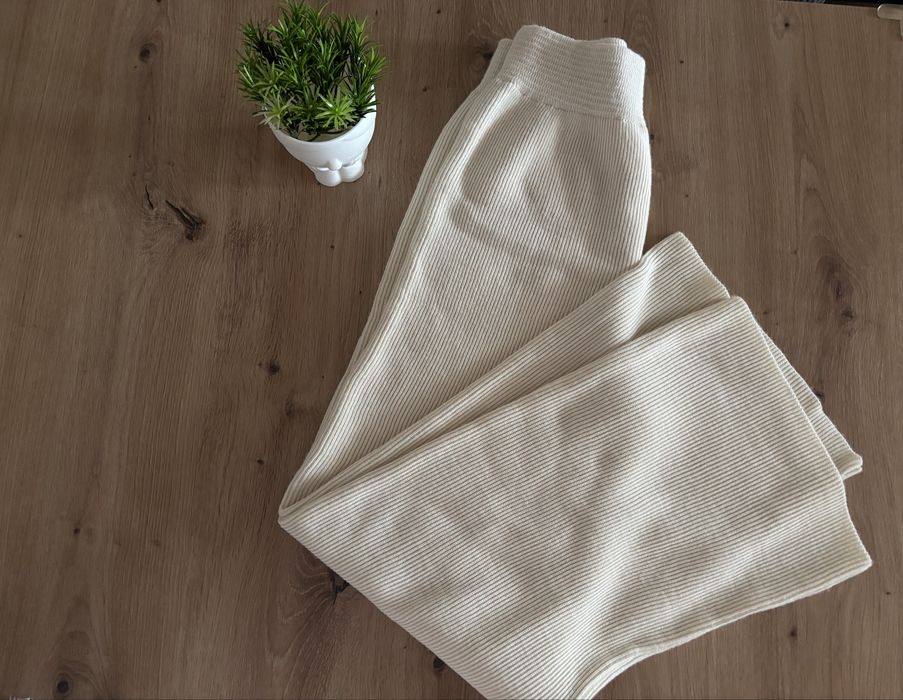 Комплект от две части