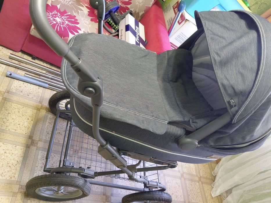 Продам коляску итальянская
