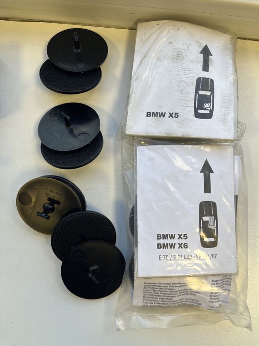 Крепление липучка для ковриков BMW