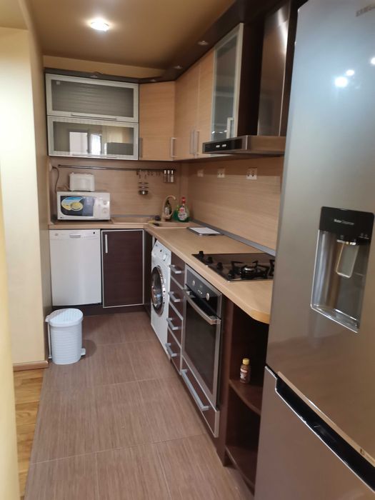 Дава се под наем Тристаен апартамент в Стара Загора, Аязмото - 93 кв.м за 408 € - Снимка #4