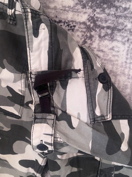 Pantaloni de camuflaj