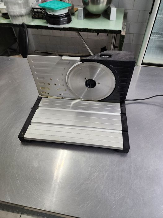 Продам Слайсер Leadbros