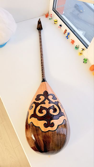 Домбыра сатылады