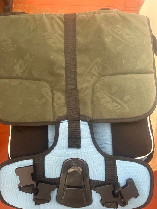 Детское аатокресло до 12 лет.