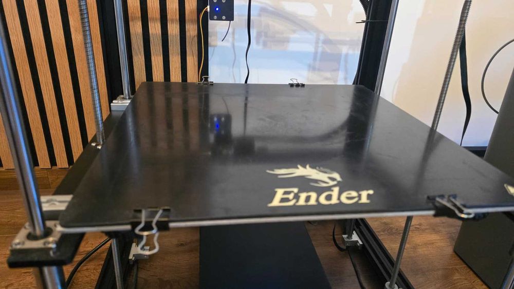 Vând imprimantă 3D Creality Ender 5 Plus