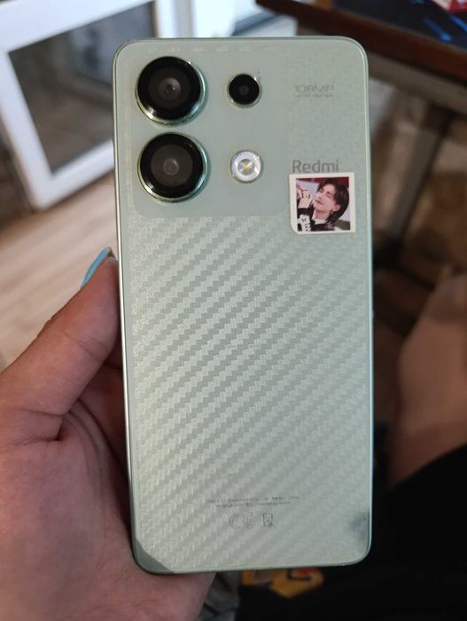 Телефон Xiomi Redmi note 13