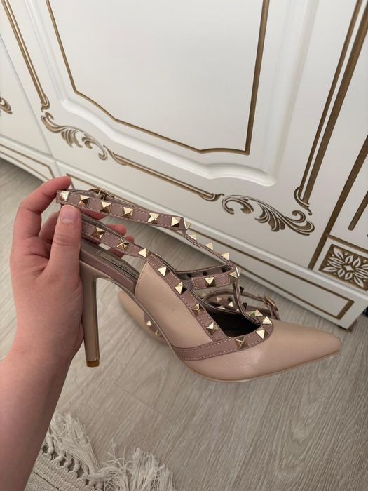 Туфли бежевый красивые