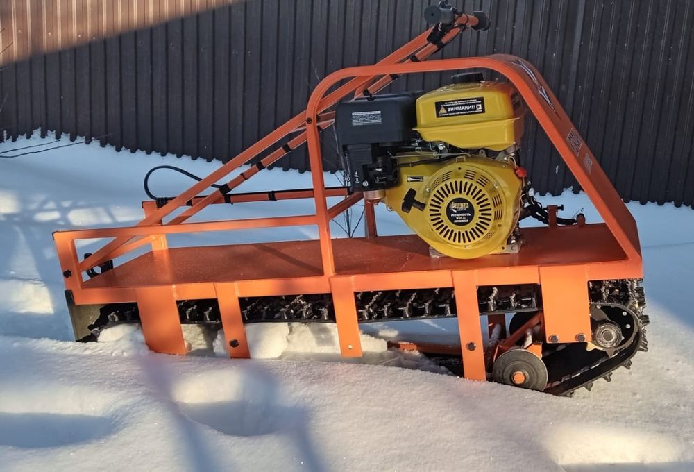 Продам мотобуксировщик "Корсак- полярник"