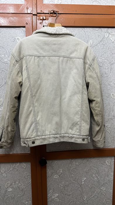 Продам  джинсвую кутрку зима