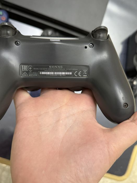 Плейстейшен 4 слим 1тб