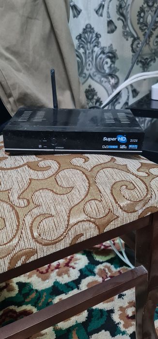 Тюнерь ва параболик антенна сотилади.500000