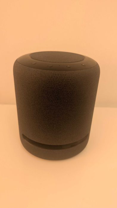 Boxa Amazon Echo Studio (prima generatie)