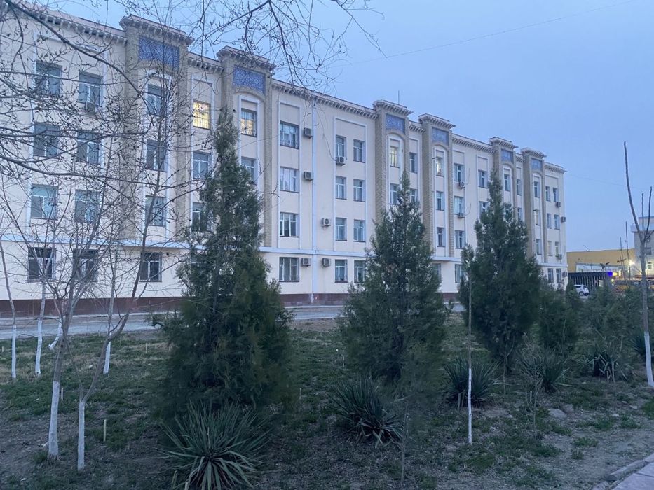 3 xonali xonadon sotiladi