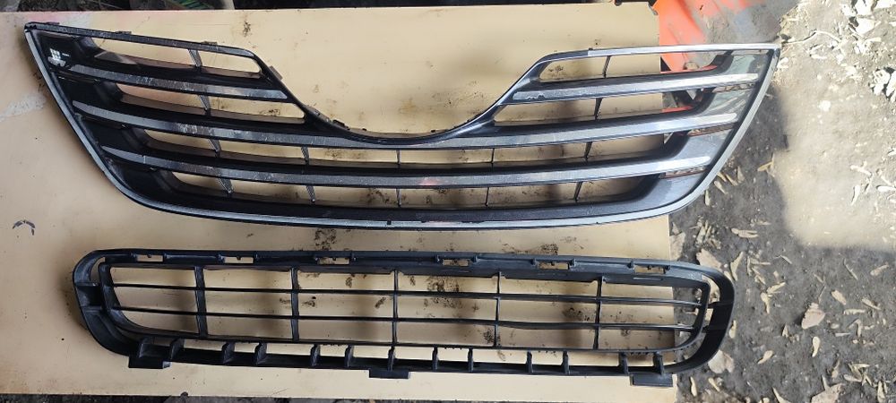 Решетка радиатора Камри 40