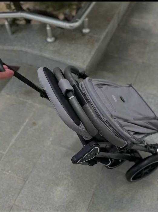 Продам коляску Kidilo новая