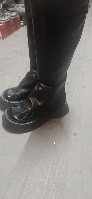 Продам  сапоги  37  размера