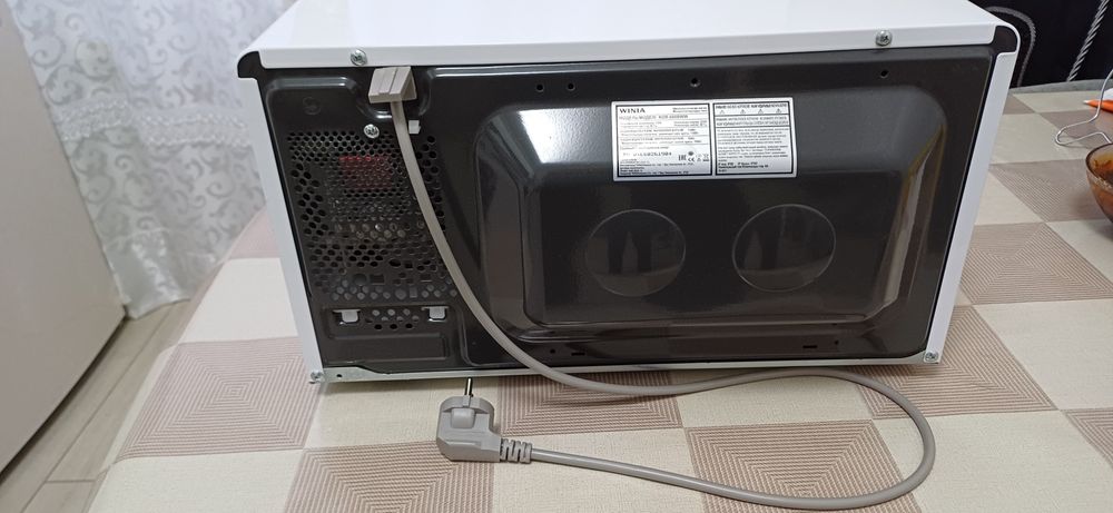 Продам микроволновую печь Winia Daewoo