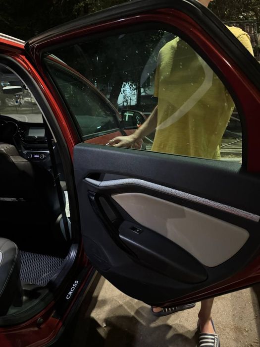 Vesta SW cross 1.8 амт