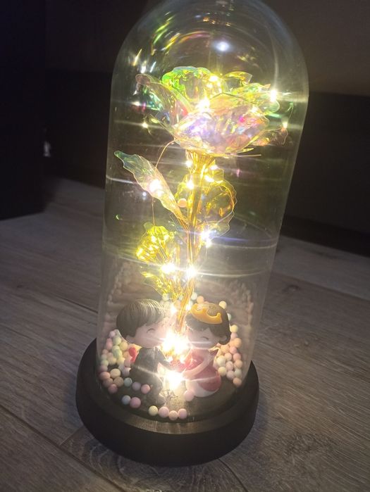 Cupola trandafir cu lumini