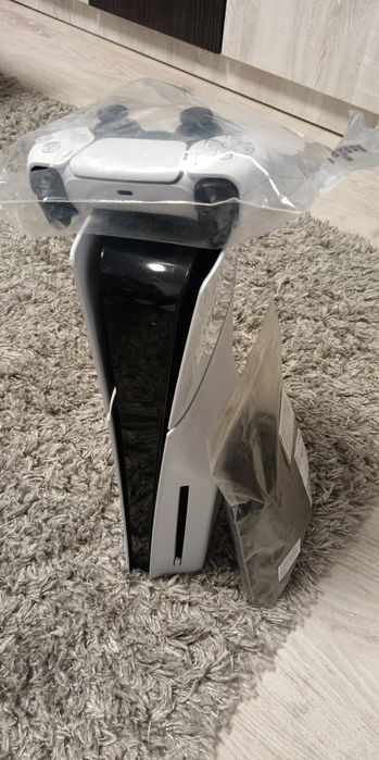 Vând Playstation 5