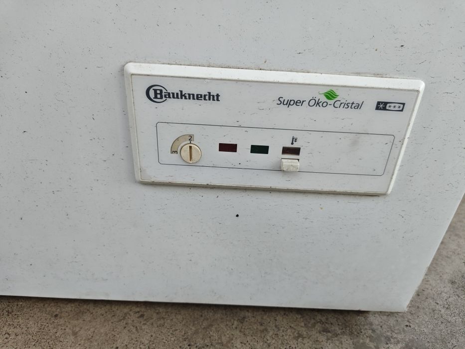 Вертикален фризер Blauknecht 300 литра Made in Italy