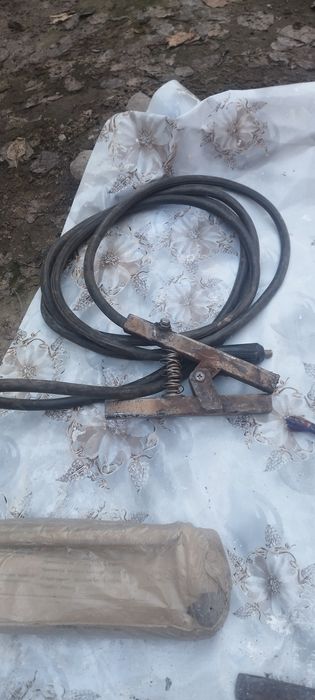 Продам инверторный сварочный аппарат "Pit".