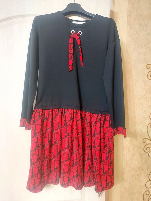 Продам платье на девочку