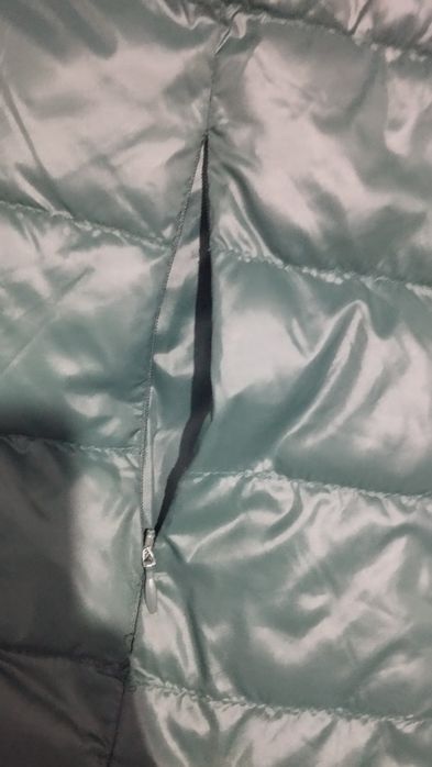 Продам женскую осеннию куртку