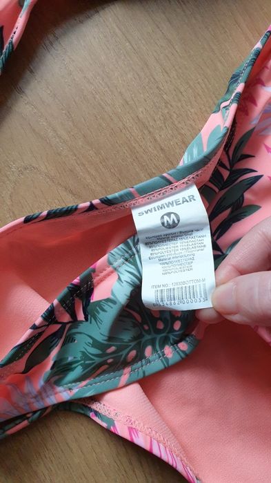 2 costume baie M noi+ 2 sutiene de baie