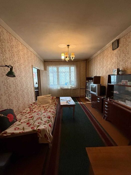 3-комнатная на первой линии Юнусабад-8 | Под офис или жильё