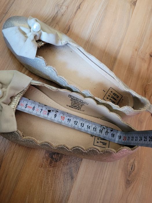 Обувки Clarks и GAP номер 32 и 33