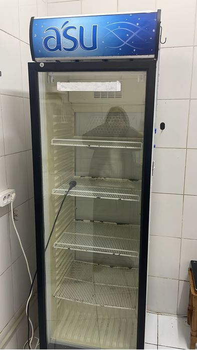 Холодильник б/у торг уместен