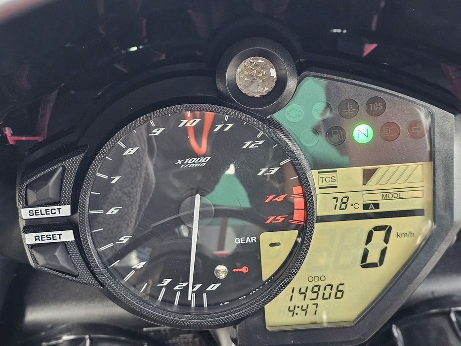 Yamaha R1 2014 50th Anniversary Limited Akrapovic