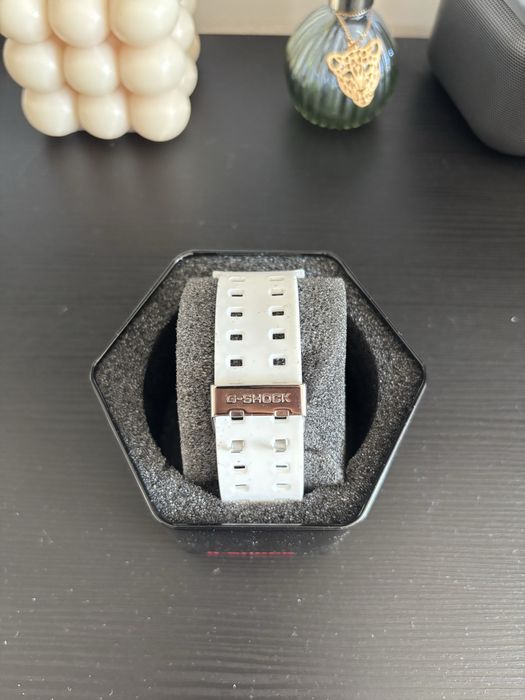 Ceas Casio G-Shock alb/negru