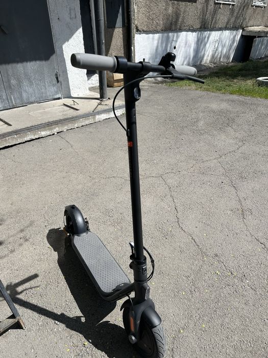 Электросамокат Ninebot KickScooter F20A серый