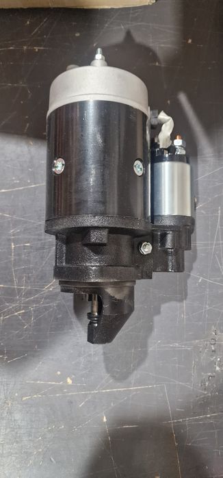 Electromotor tractor fiat 411.415 fiat 312 315 pe 24 v pret 1250 lei se poate trimite prin curier rapid în toată tara