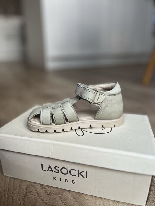 Сандали geox, lasocki 23 номер и кецове adidas 24 номер