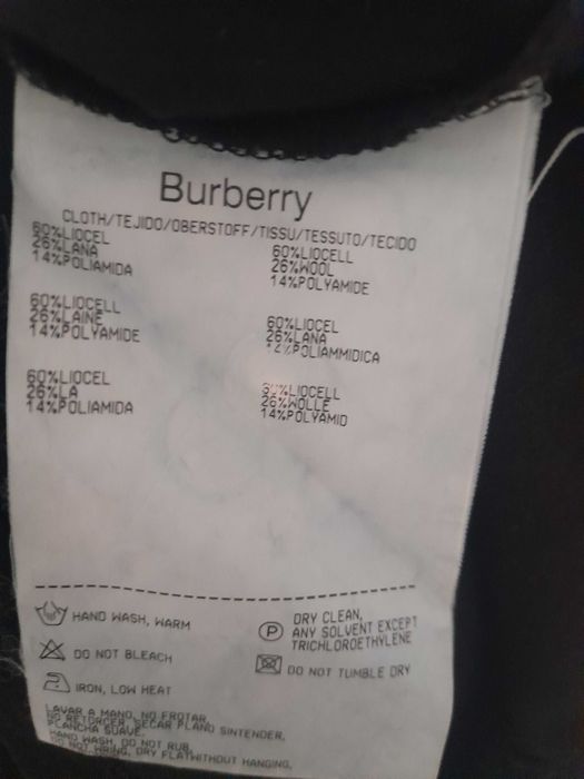Maleta Burberry cu lana,m, 250 lei,oferta