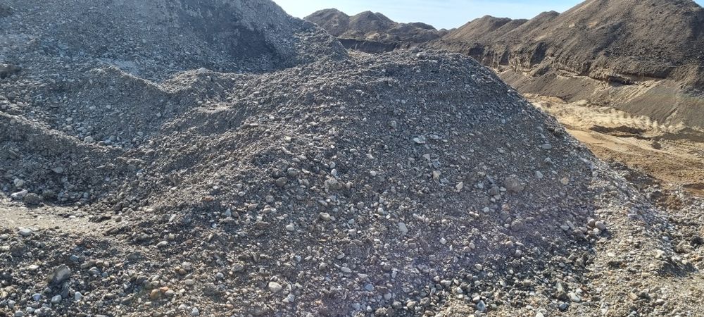 Vand balast(balastru),nisip  CANTITATE MINIMA 18M3!!!