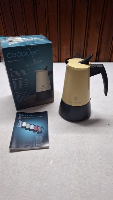 Италианска кафеварка  Cecotec Piccolina 600 Beige, 300 мл, 6чаши неръждаема стомана