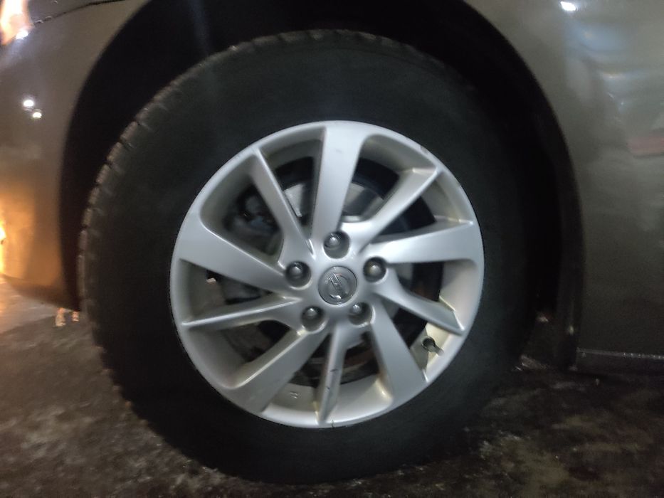 Продам шины с дисками