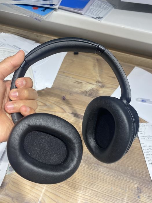 Наушники Sony WH-CH720N черный