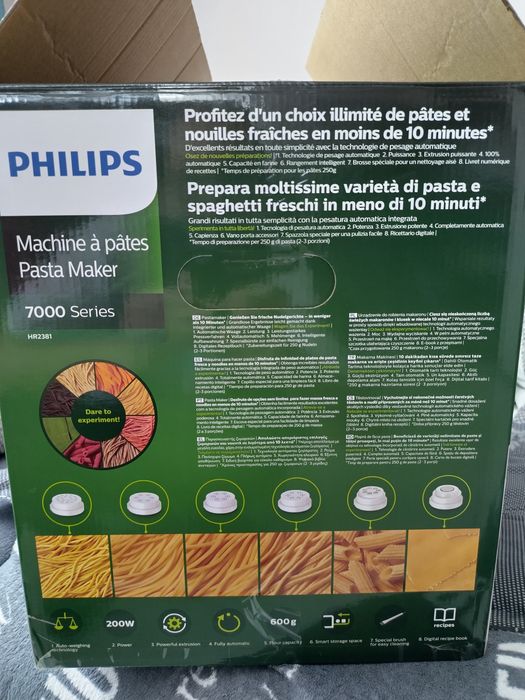 Aparat facut paste Philips HR2381