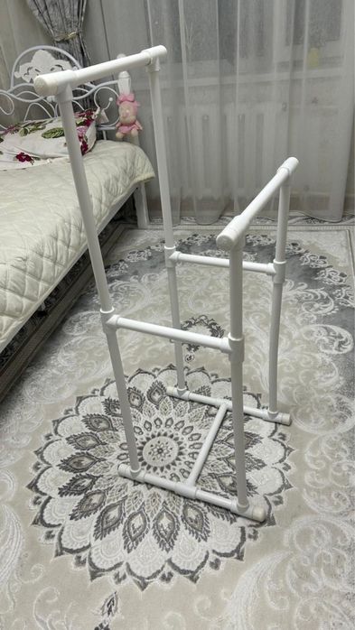 Напольная вешалка