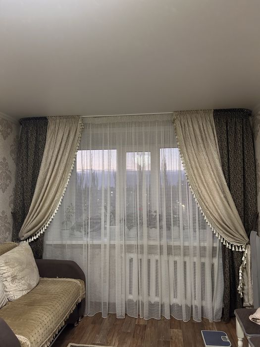 Продам шторы с тюлем
