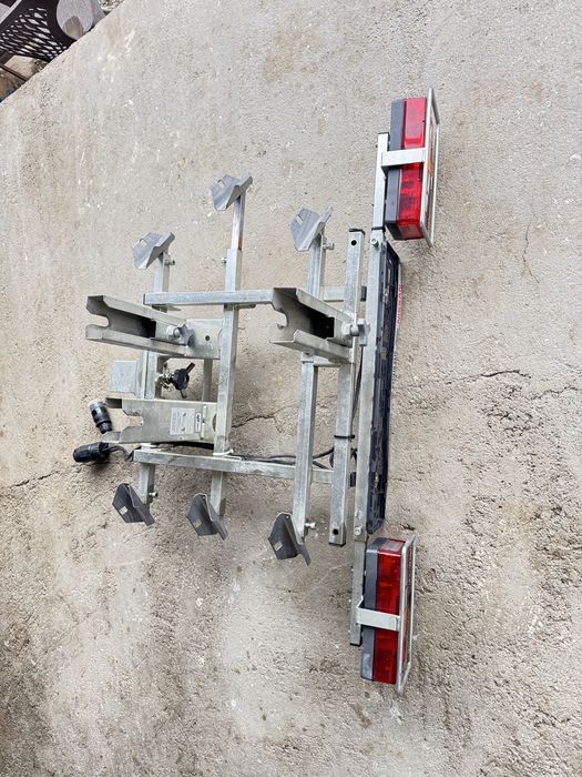 Vand suport auto pt 3 biciclete