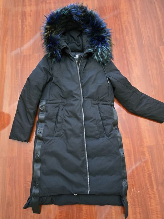 Куртка для девочки подростка.