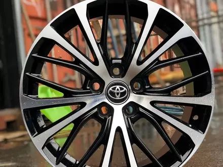 Продам диски в идеальном состоянии размер 18 комплект вместе с резиной